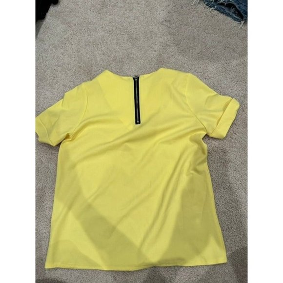 Yellow Shirt - Picture 3 of 3